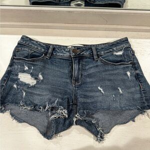 EUC BKE Distressed Short